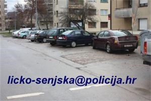 Slika vijesti/2012/prosinac/razbijeni auti na parkingu gore.jpg
